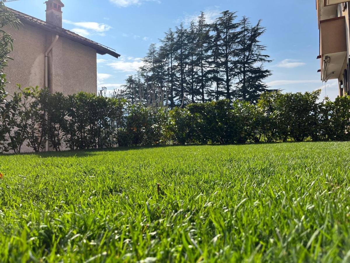 La Casa Dei Pini Apartment Лиерна Екстериор снимка