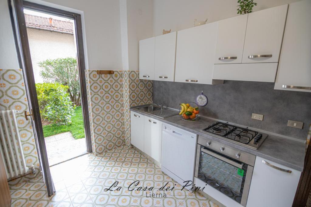 La Casa Dei Pini Apartment Лиерна Екстериор снимка